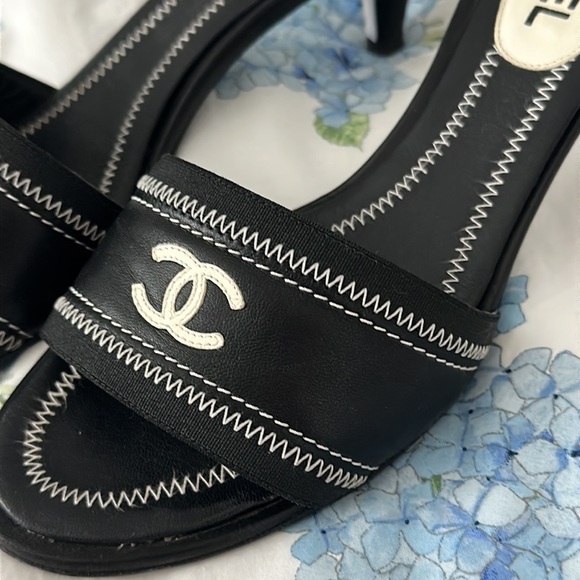 Chanel CC logo kitten heels - Picture 9 of 9